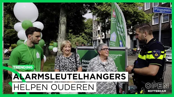 Geen kans voor babbeltrucs: Alarmsleutelhangers helpen ouderen in Oud-Mathenesse