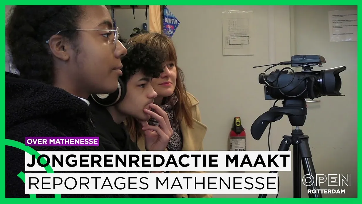 Scholieren van het Experience College leren reportage maken in de wijk